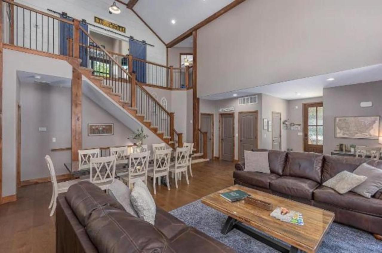 Premier Retreat With Hot Tub, Theater & Pool Table Villa Hollister Exterior photo