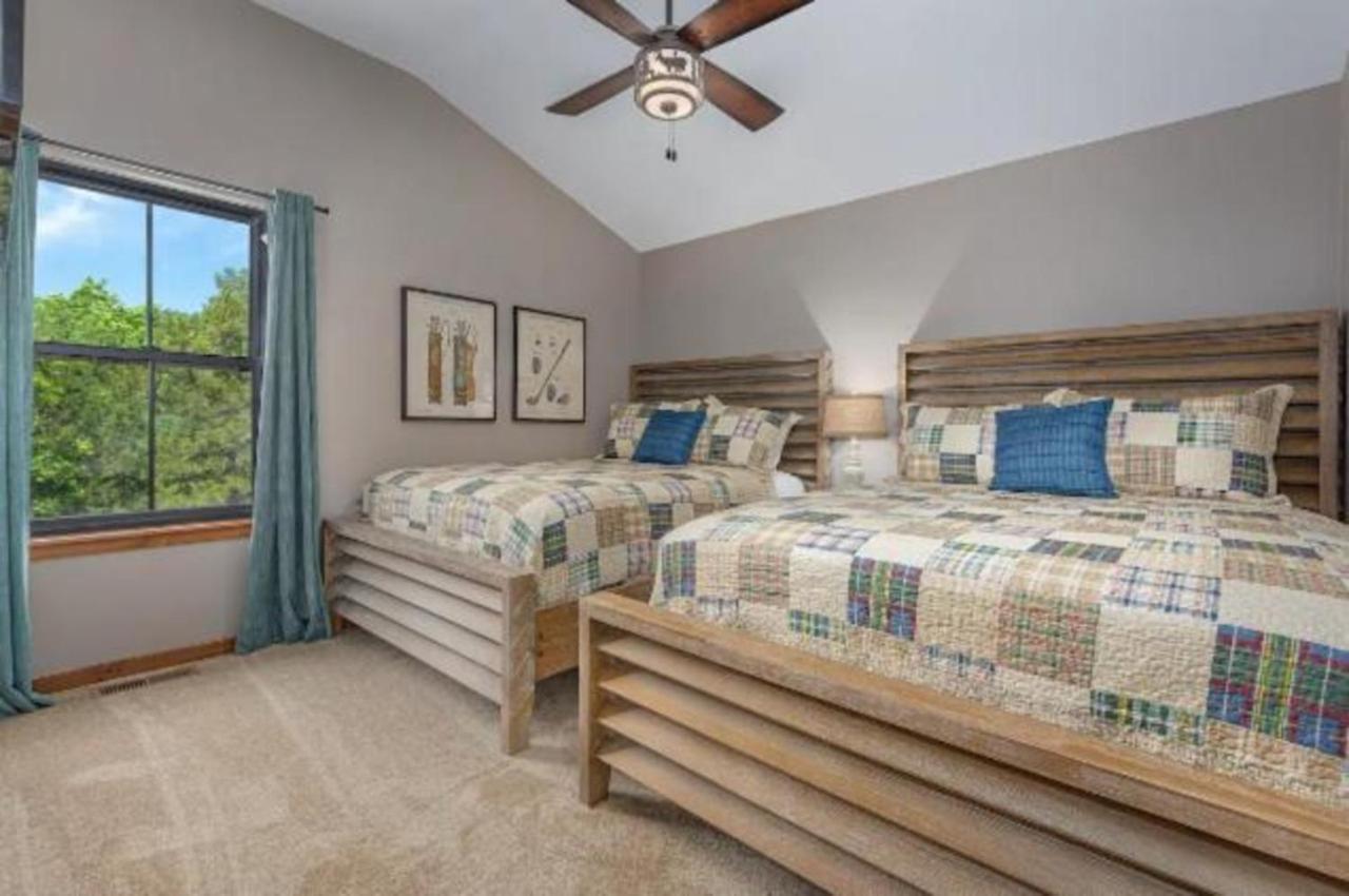 Premier Retreat With Hot Tub, Theater & Pool Table Villa Hollister Exterior photo