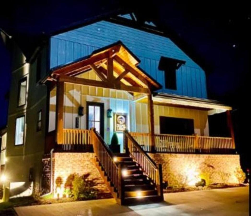 Premier Retreat With Hot Tub, Theater & Pool Table Villa Hollister Exterior photo